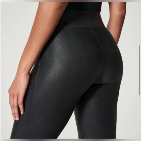 Spanx Faux Leather Leggings Black 2x plus size - Picture 3 of 8